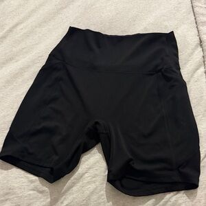 Uniqlo Airism biker shorts